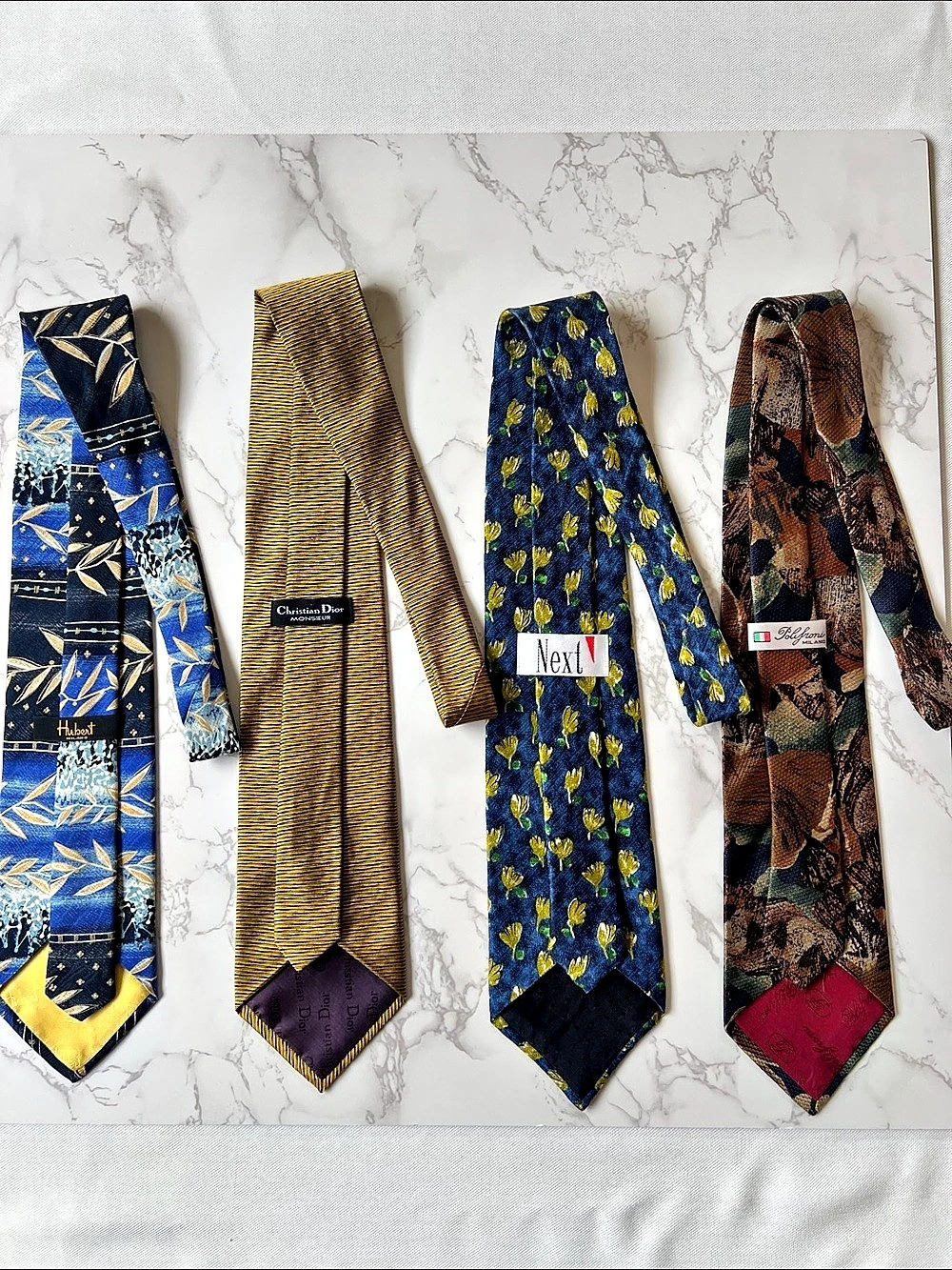 Men's Patterned 4 Tie Set Blue, Gold & Brown in Very good Conditioned - Hubert,